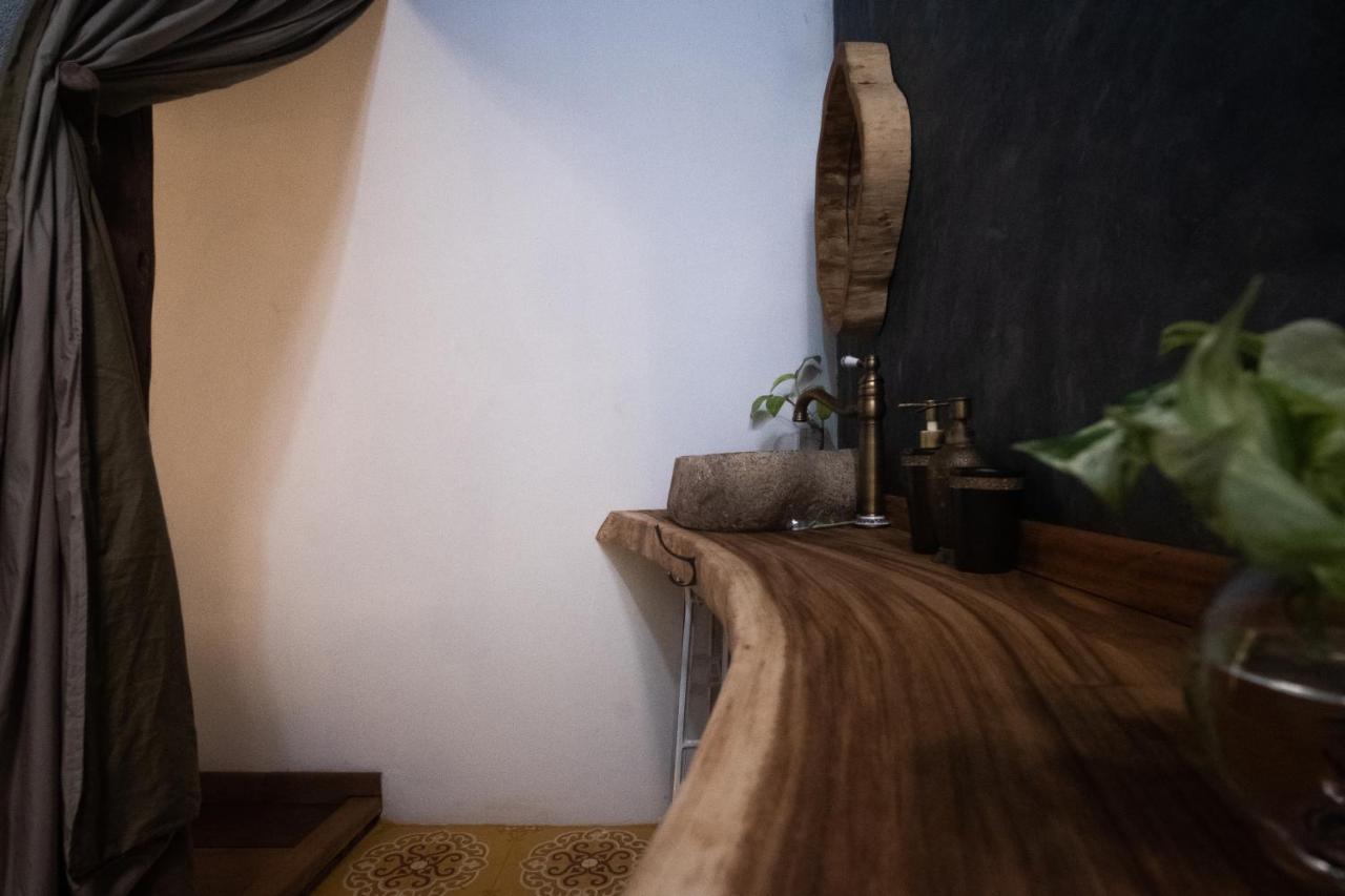Leranda Homestay Хуе Екстериор снимка