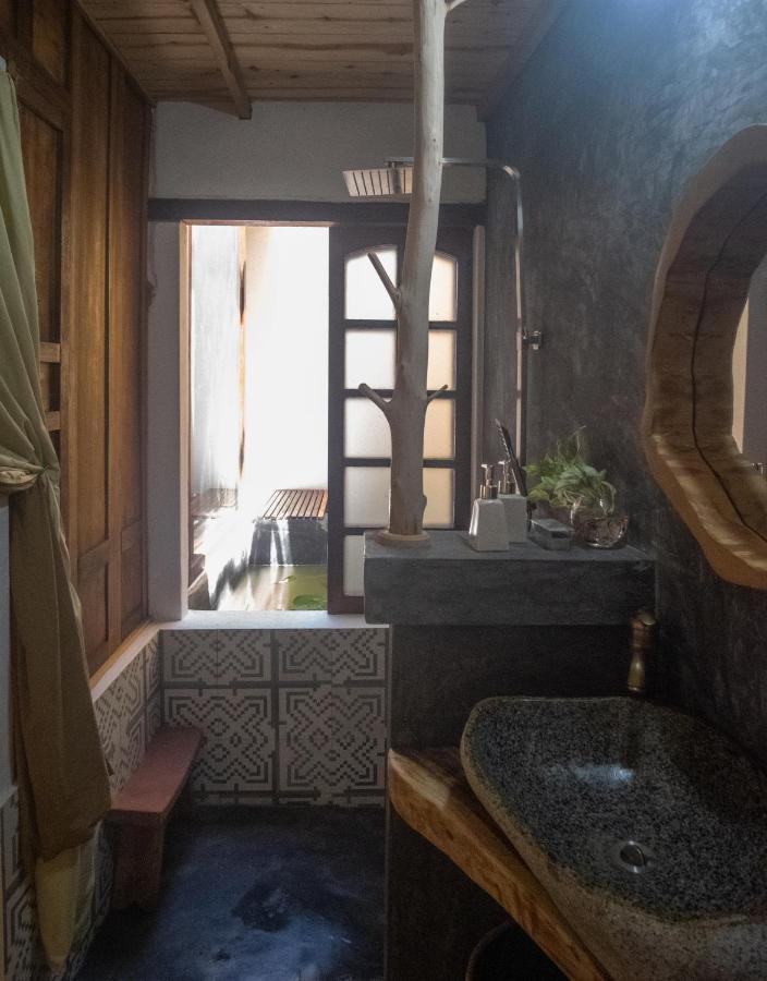 Leranda Homestay Хуе Екстериор снимка