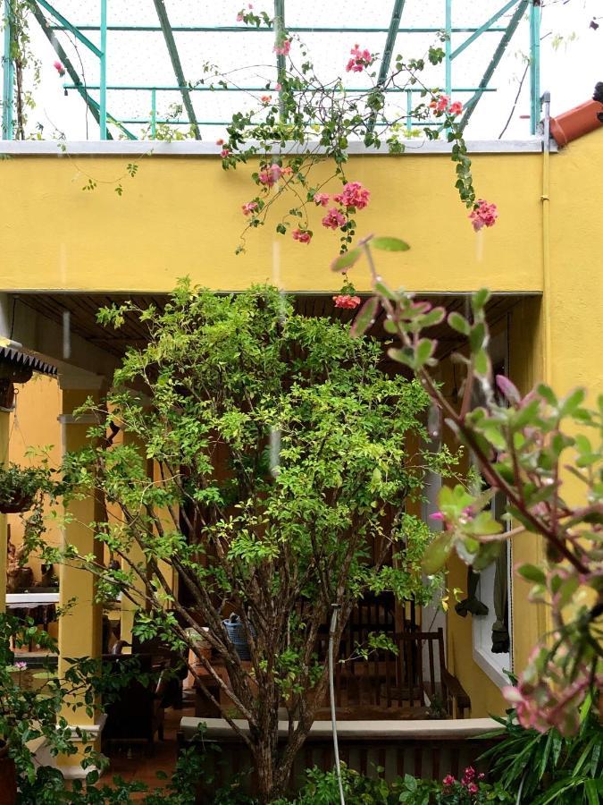 Leranda Homestay Хуе Екстериор снимка